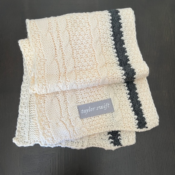 NEW 💛 folklore Cardigan Scarf Taylor Swift - Picture 2 of 5